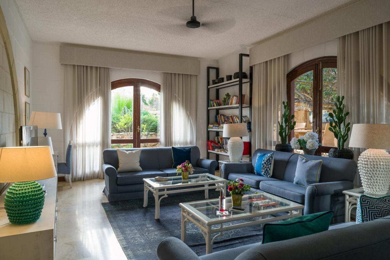 森可水疗中心酒店 萨奈特 外观 照片 The interior of a suite at the Four Seasons Hotel, Cairo