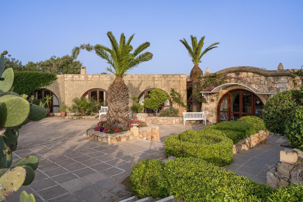 森可水疗中心酒店 萨奈特 外观 照片 The courtyard of the museum